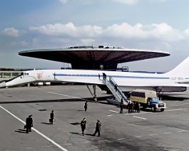 Tu-144